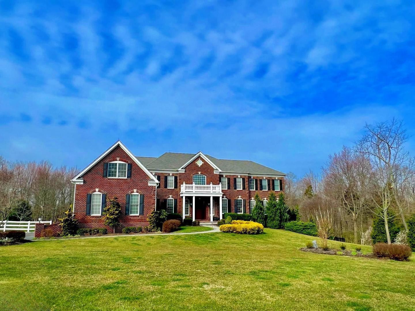 128 Jane Chapman Dr W, Newtown, PA