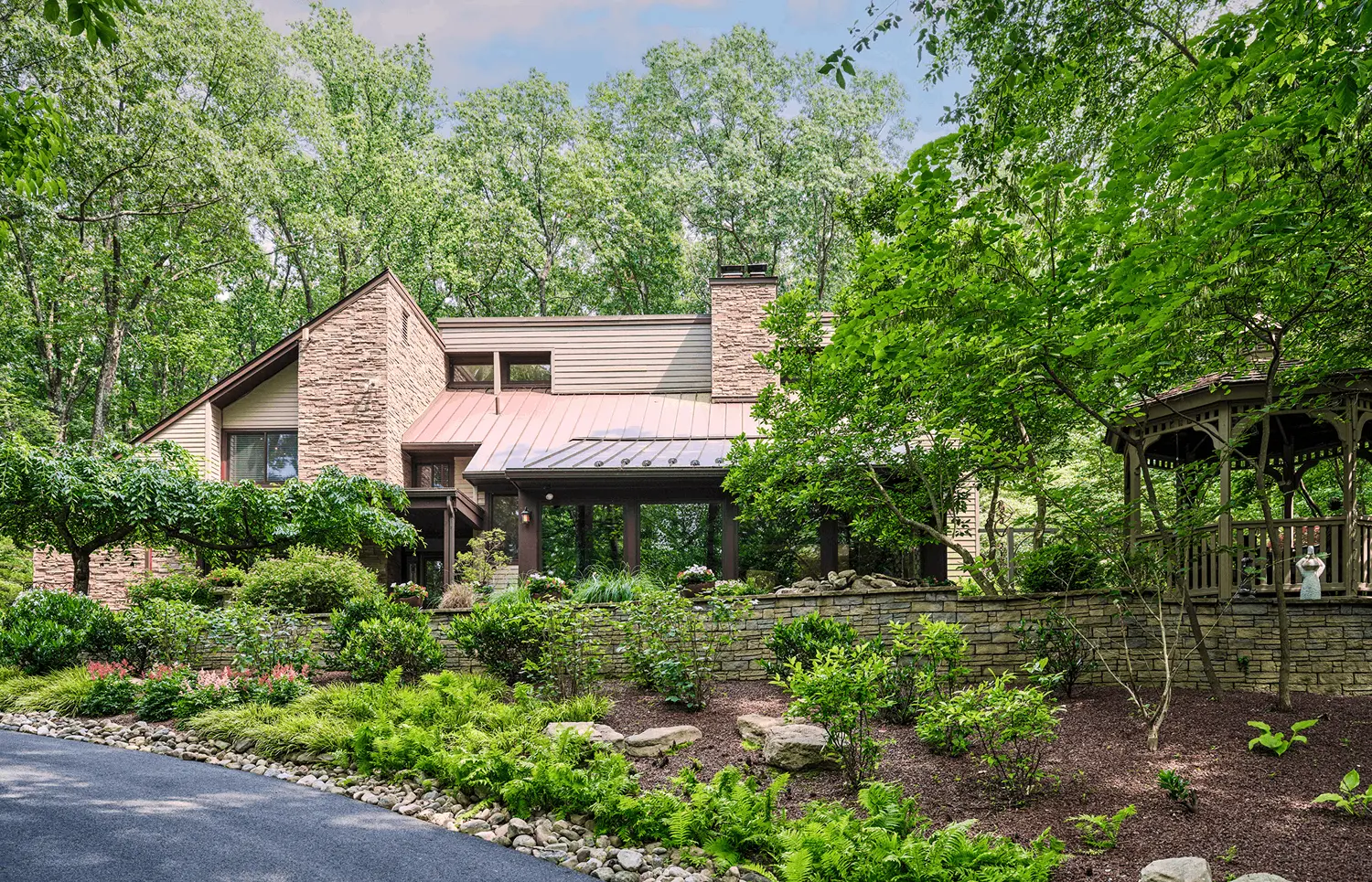 7028 Ely Rd, New Hope, PA 18938