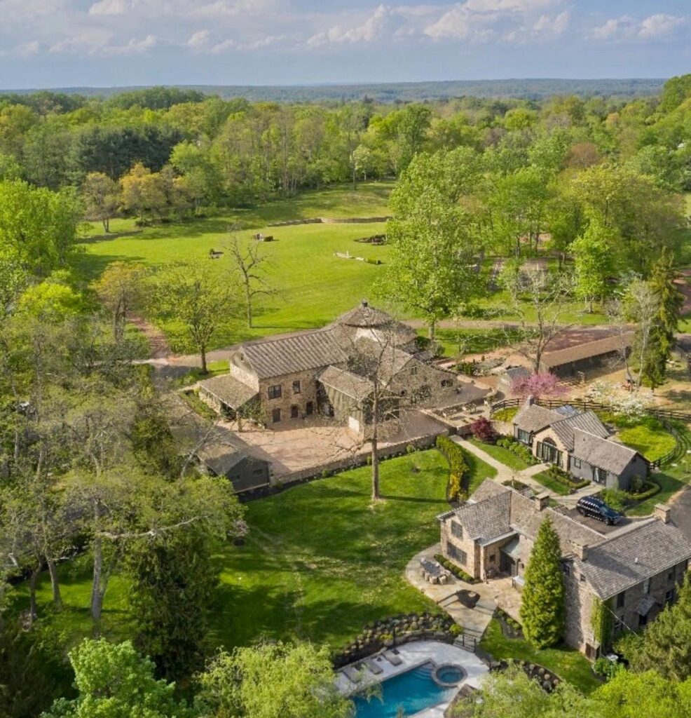 6677 Upper York Rd, New Hope