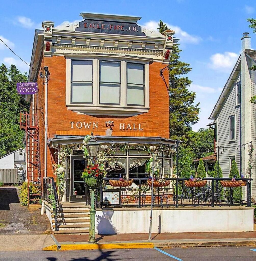 41 N Main St, New Hope