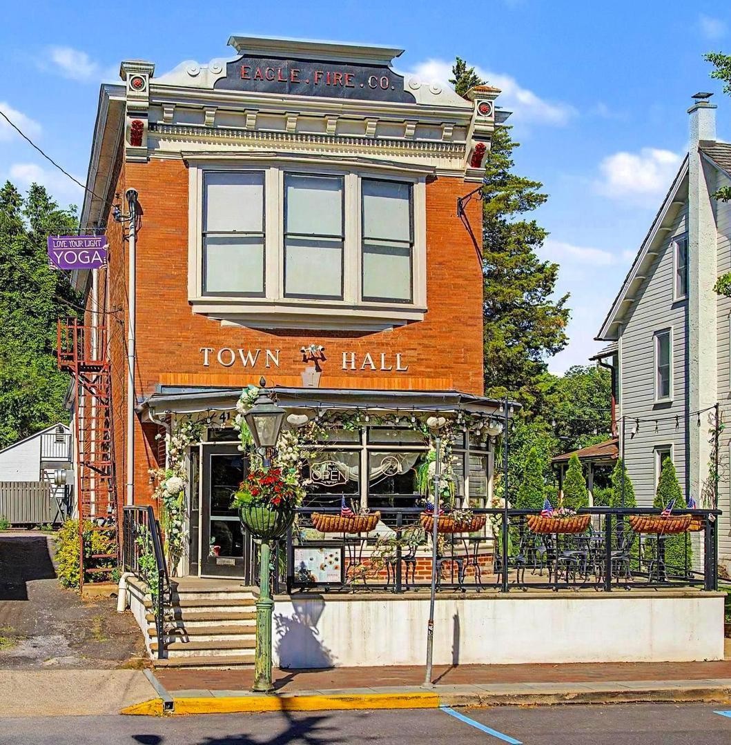 41 N Main St, New Hope