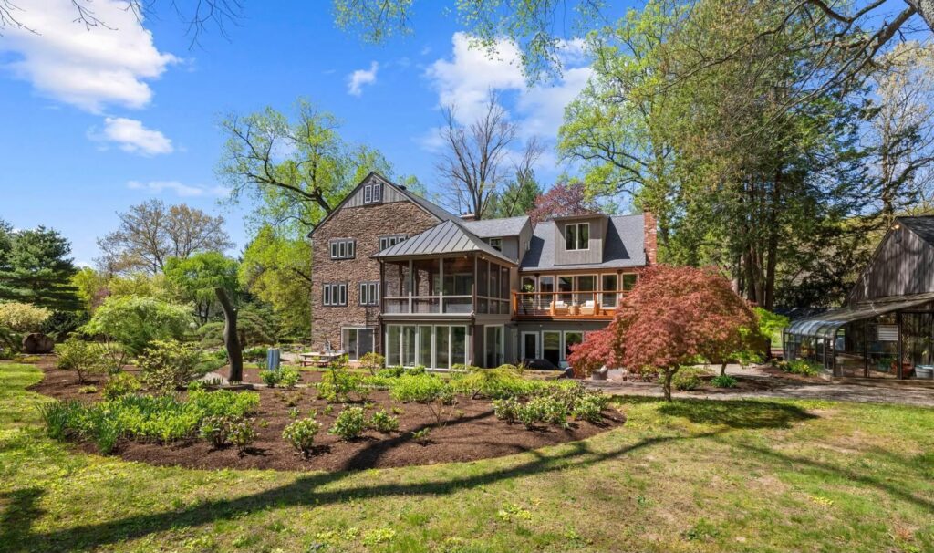 Weekend & Second-Home Living Near NYC and Philadelphia